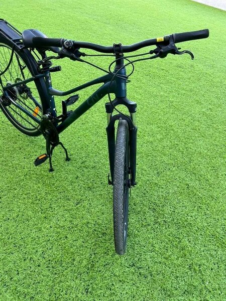 Vélo de ville hybride robuste