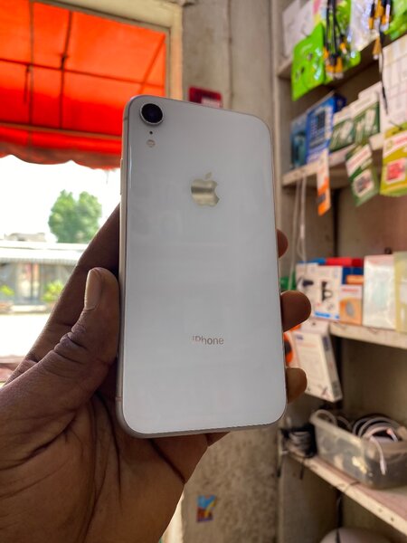 iPhone XR