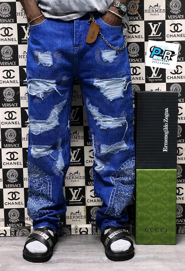 Jeans déchirés tendance homme