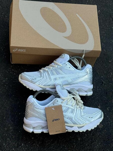 Asics Kayano 14
