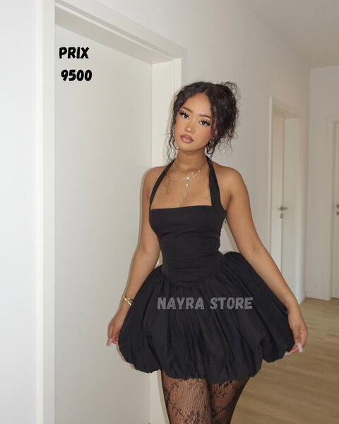 Robe Noire Évasée Chic