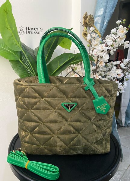 Sophisticated ladies bag