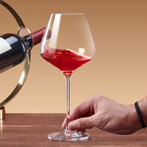 Verres à vin en cristal élégants