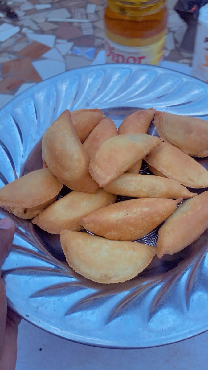 Pastels au poisson, viande hachée, saucisson et fromage