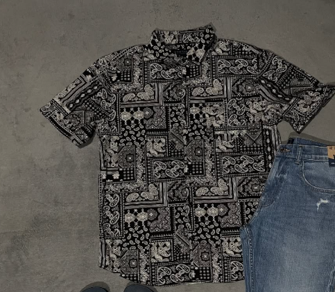 Short sleeved shirt size M/L