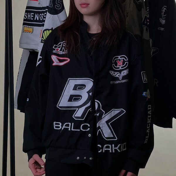 Стильные куртки на весну осень