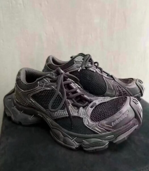 Chaussures de sport homme robustes