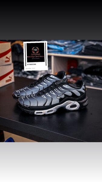 Basket Nike tn authentique ave