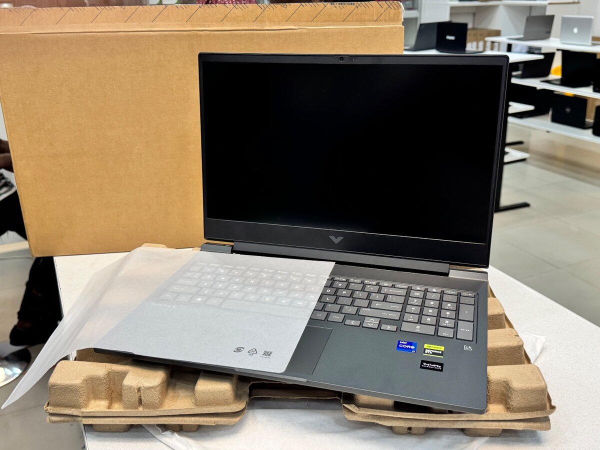 HP VICTUS GAMING LAPTOP