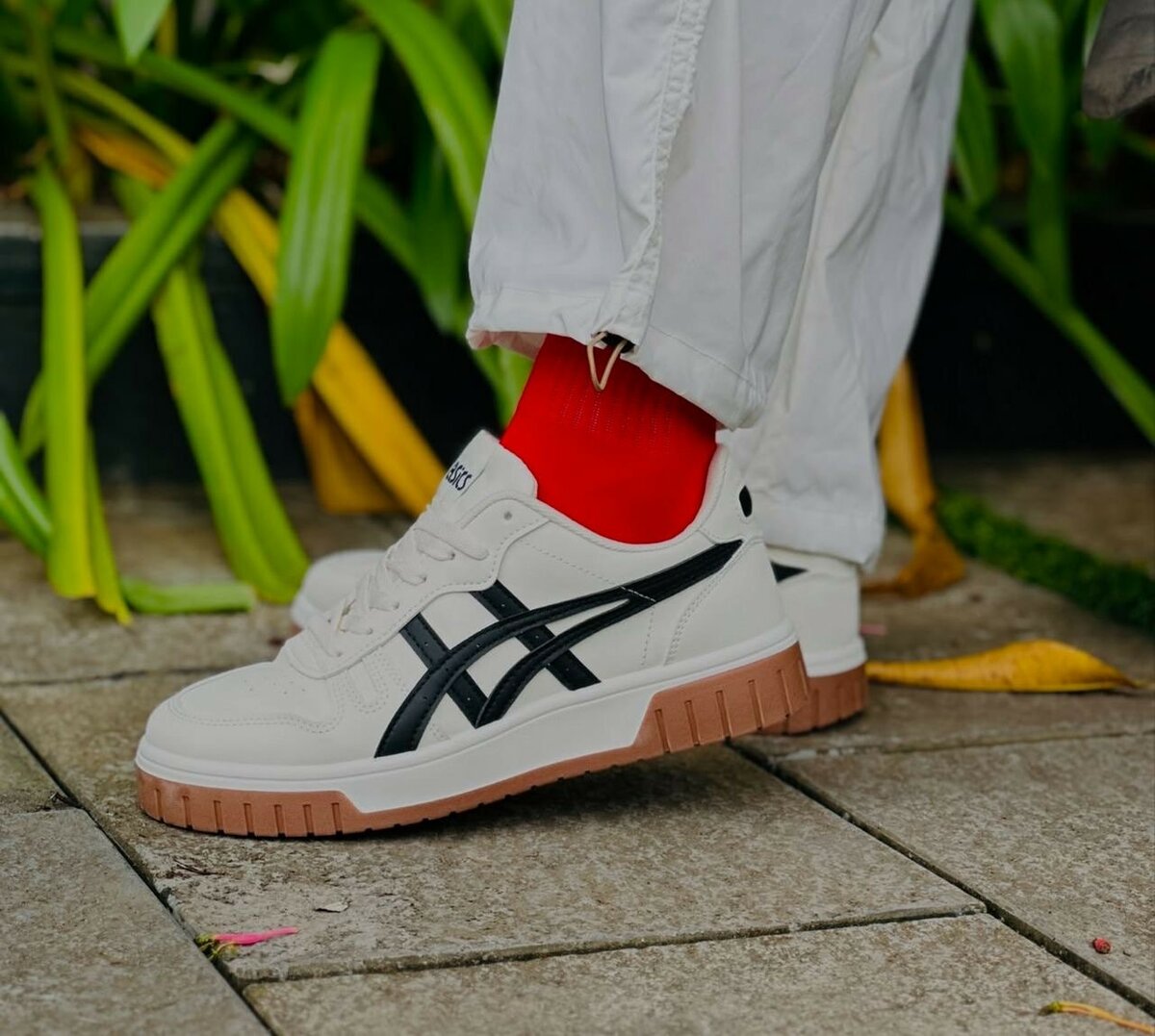 ASICS CLASSIC SNEAKER