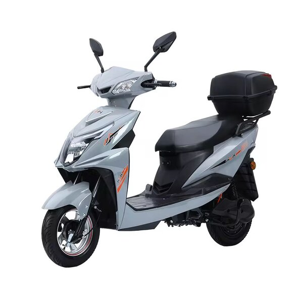Scooter électrique gris avec coffre