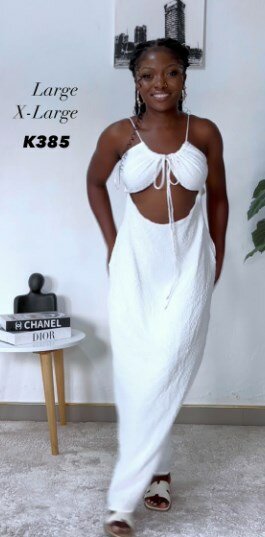 Maxi dress, white with cutout under the bust