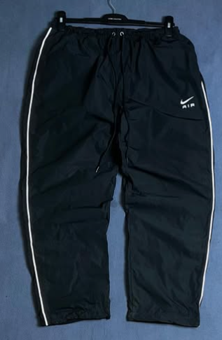 Nike Air track pants size : waist ML / length 38 
