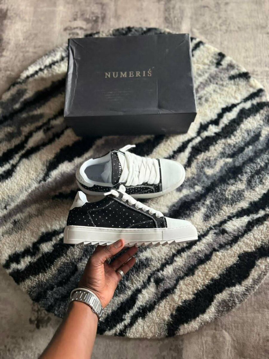 NUMERIS Femme - Noir et Blanc