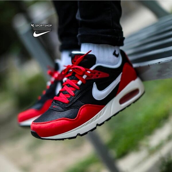 Nike Air Max IVO