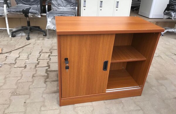 Armoire de Rangement en Bois