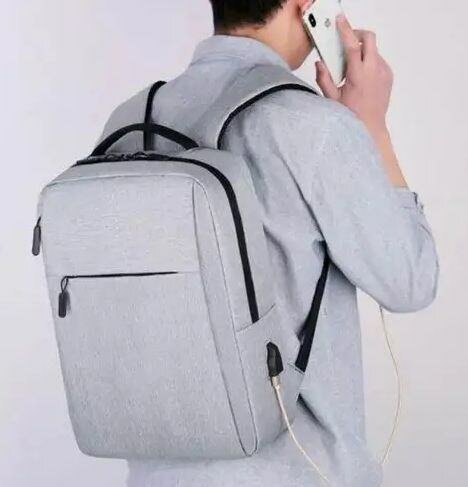 Sac à dos USB gris pour homme