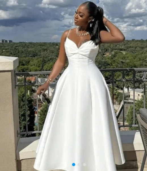 Élégante Robe Blanche Satinée