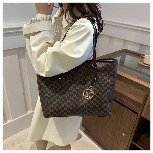 SPACIOUS BAGS AVAILABLE