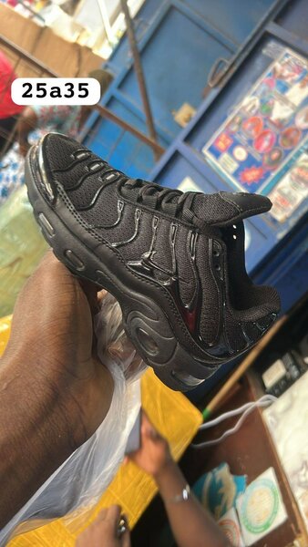 Baskets noires élégantes