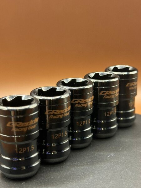 Оригинальные гайки