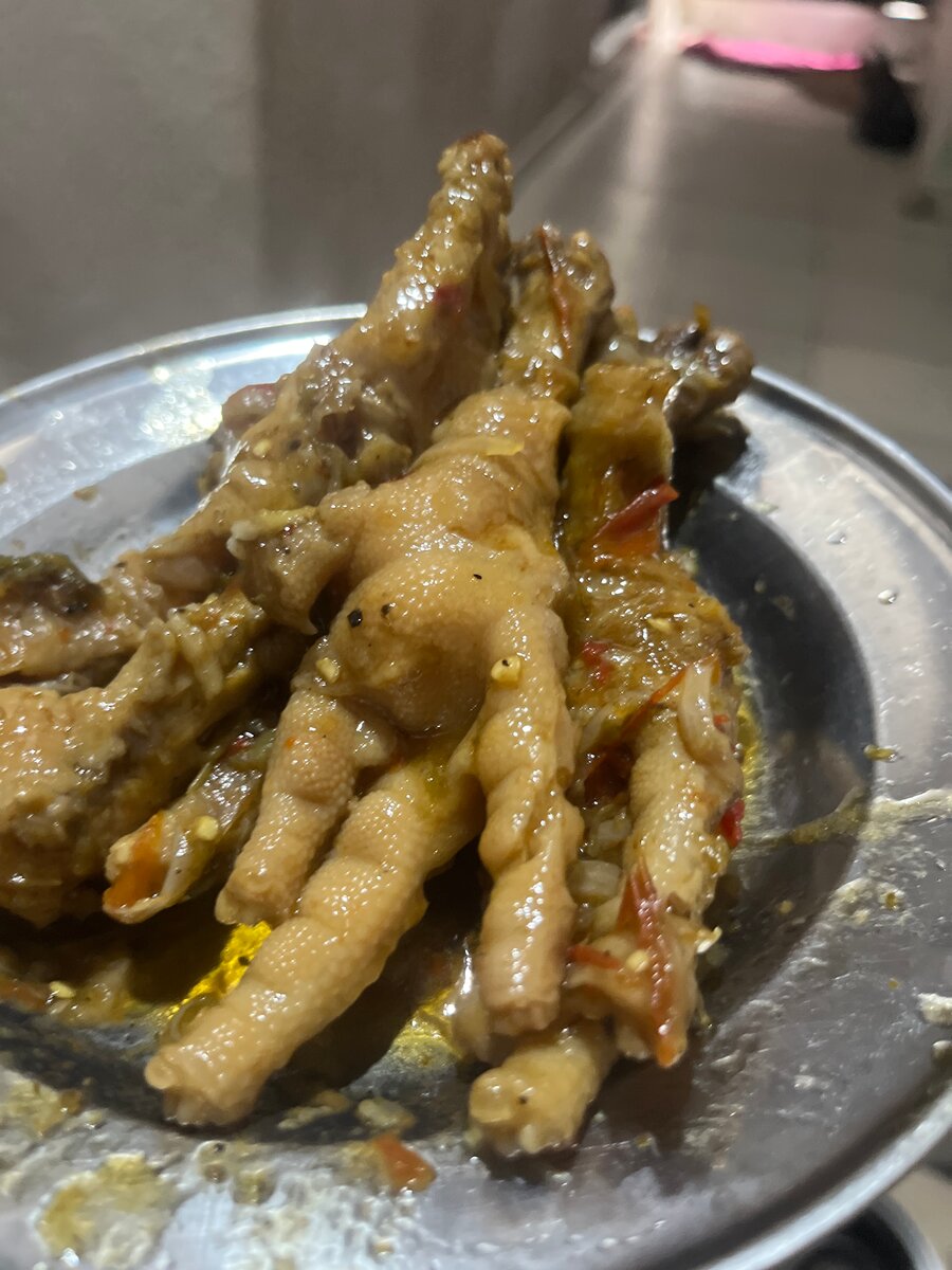 Pattes de poulet épicées