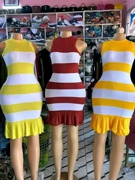 Robe courte rayée pour femme