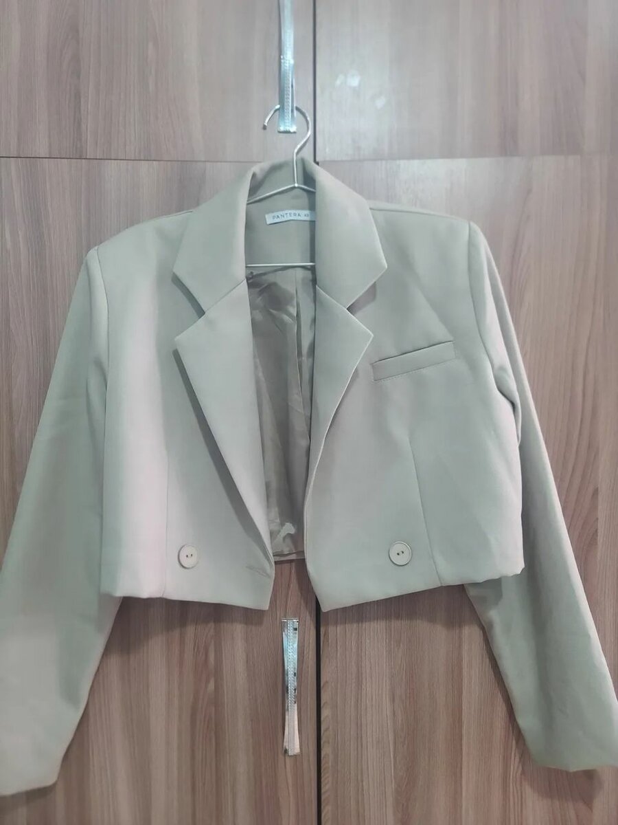 Классический укороченный пиждак/бежевый