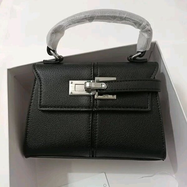 Sac à main élégant en cuir