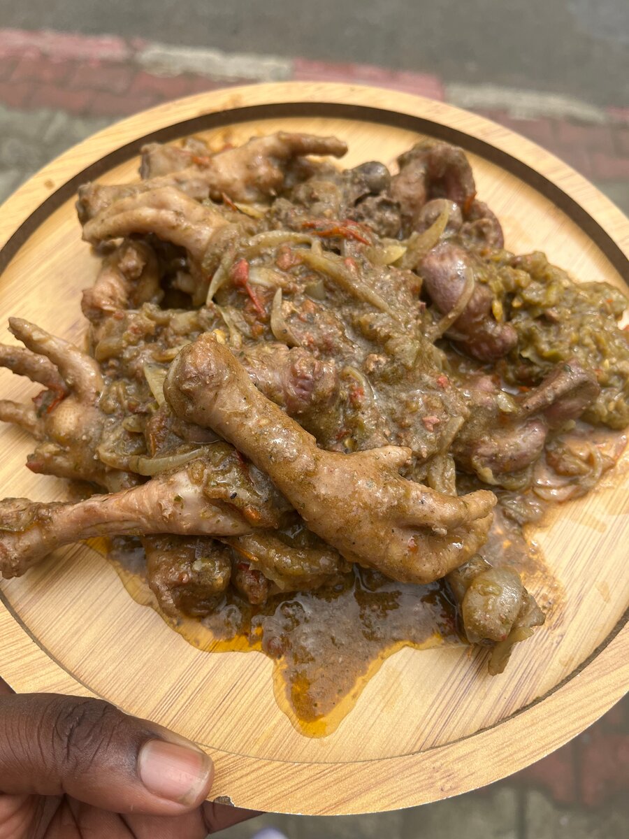 Pattes de poulet & gésiers