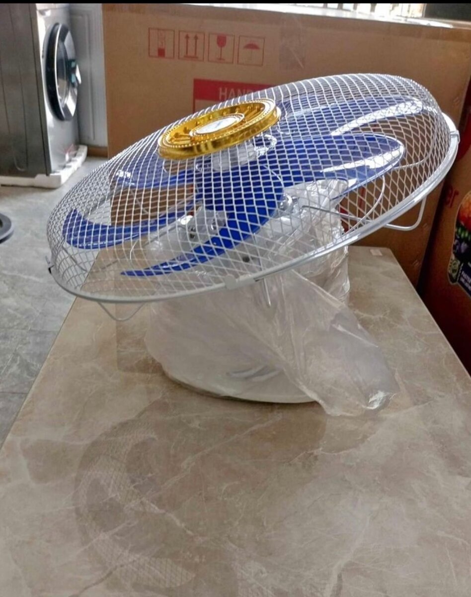 Ventilateur plafond rotatif