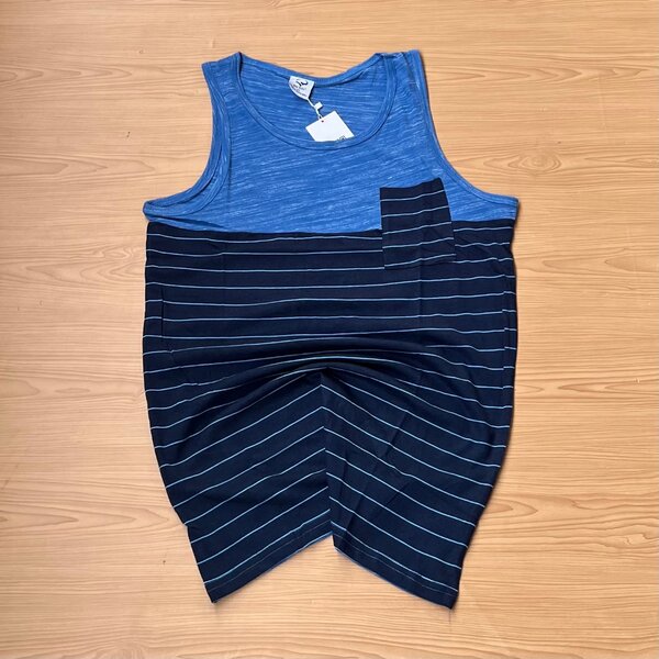 Sleeveless (tank top)