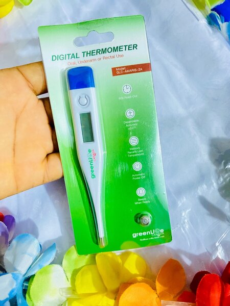 Digital thermometer