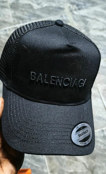 Casquette noire Balenciaga