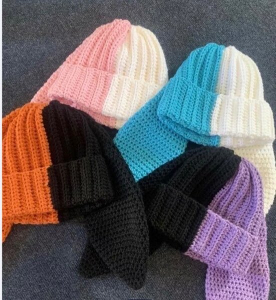 Вязанные шапки и шарфы