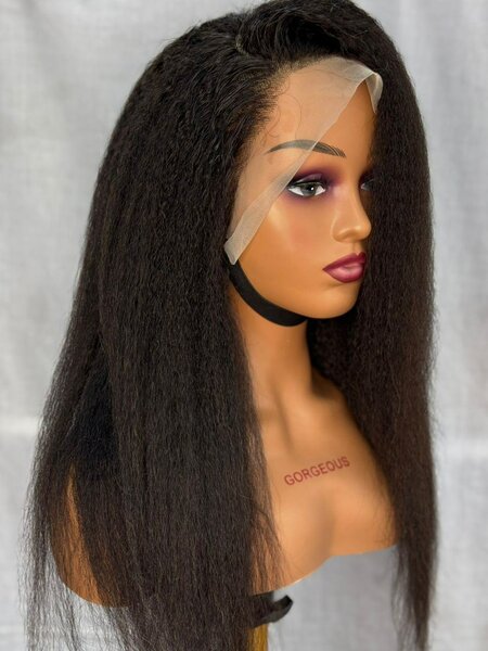 Effet cheveux Kinky straight