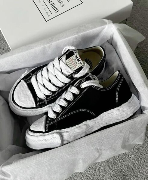 Baskets noires en toile