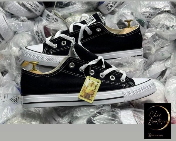 Chaussures Basses Noires