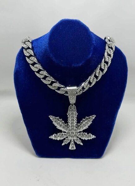 Collier en argent avec pendentif