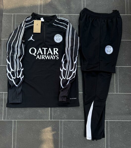 Ensemble survêtement PSG Jordan noir