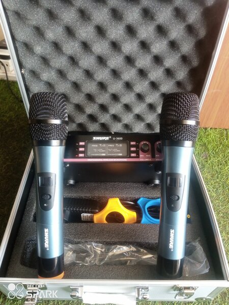 Shure cordless Mic 2 in 1