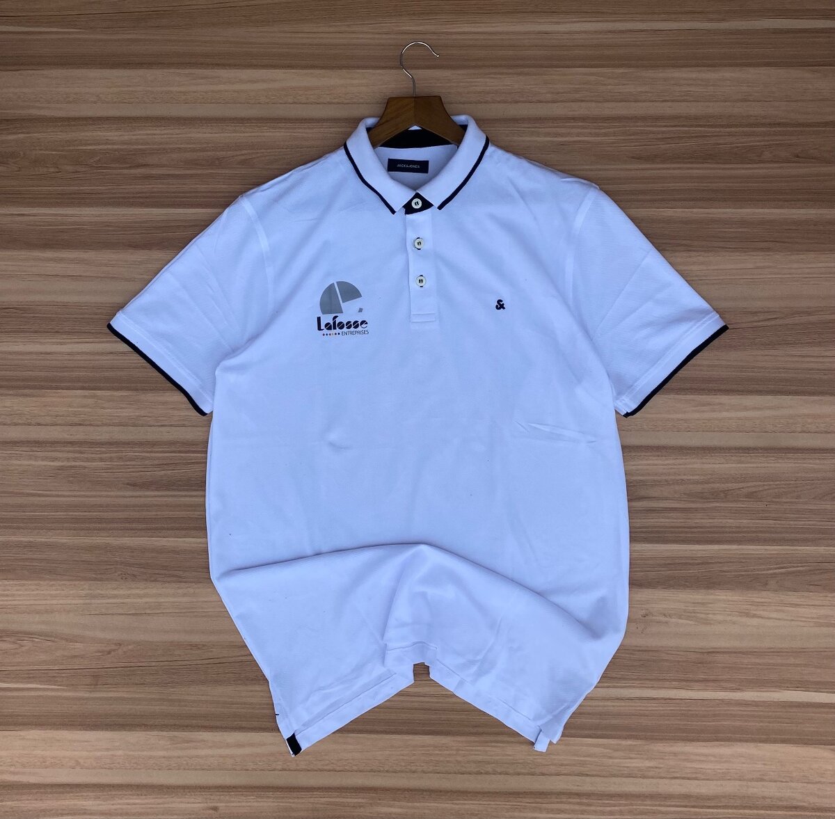 Thrift Lacoste