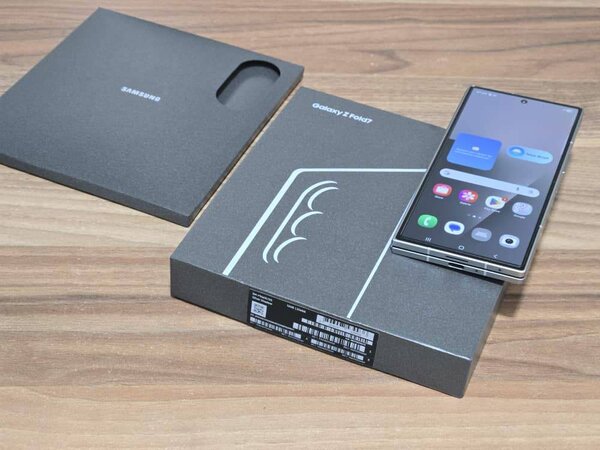 Smartphone pliable Galaxy Z Fold2