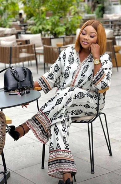 Tenue ethnique décontractée