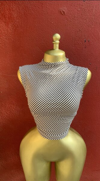 Haut rayé noir et blanc pour femme