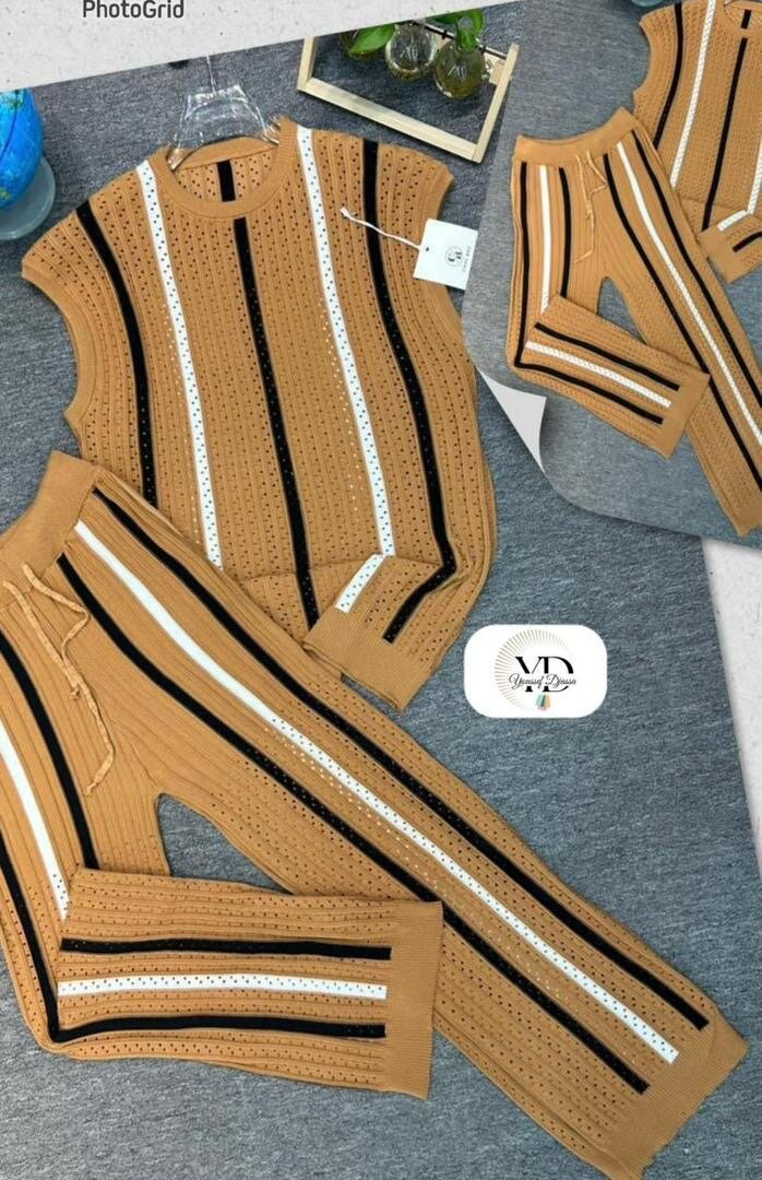 Costume tricot rayé élégant