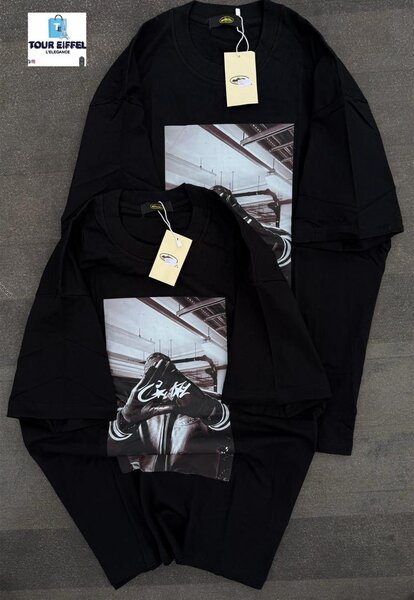 T-shirts noirs unisexes imprimés