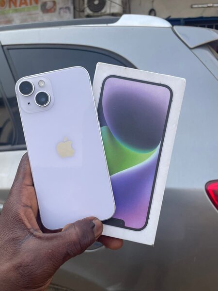 Apple iPhone 14 simple