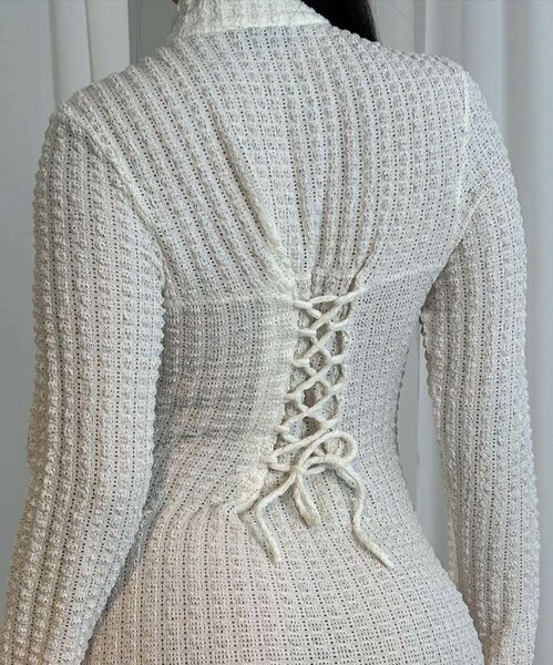 Robe élégante à nouer blanche