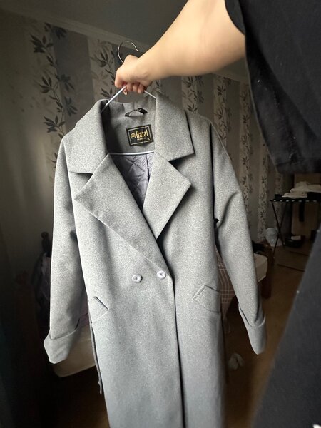 Серое пальто на весну .Качество  топ